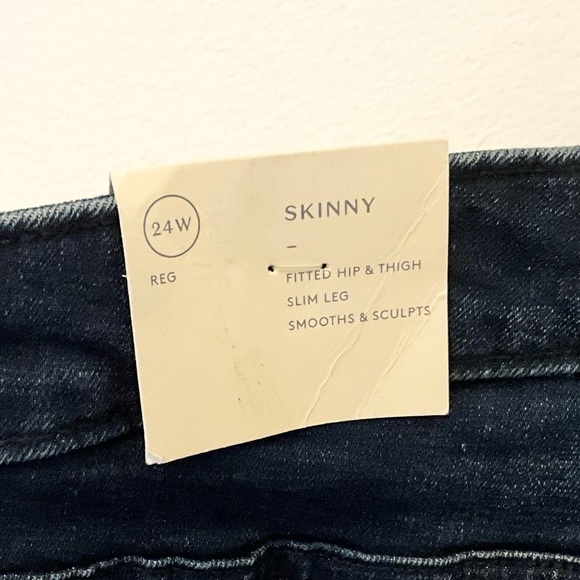 Universal thread 24 W skinny jeans - Picture 6 of 10